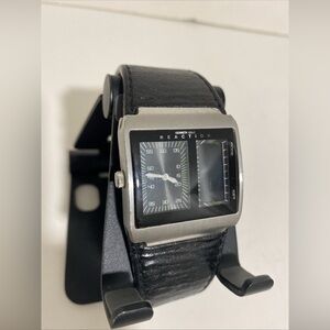 vintage Kenneth Cole Reaction SS 60 DS dual-time watch w black leather band.